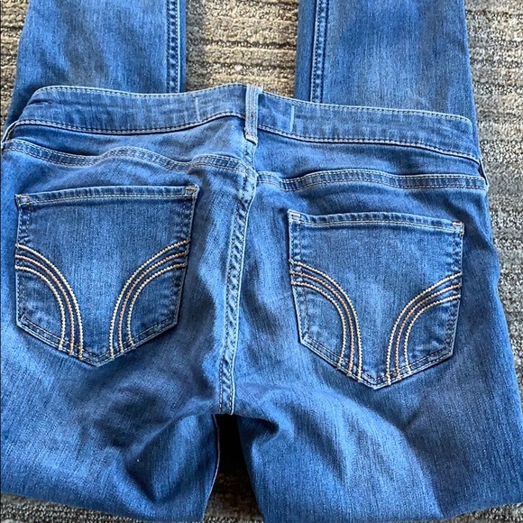 Hollister size 3 skinny jeans. - Picture 4 of 4